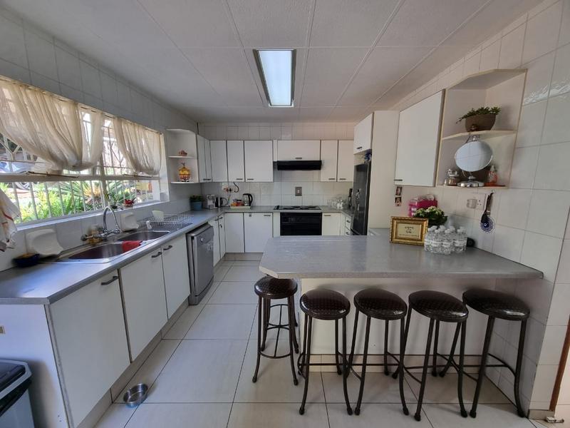 3 Bedroom Property for Sale in Glenvista Gauteng