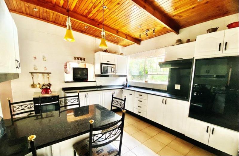 5 Bedroom Property for Sale in Glenvista Gauteng