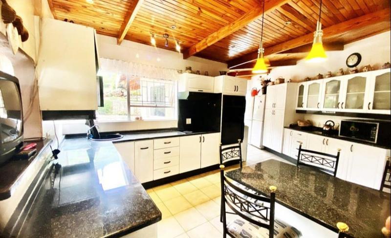 5 Bedroom Property for Sale in Glenvista Gauteng