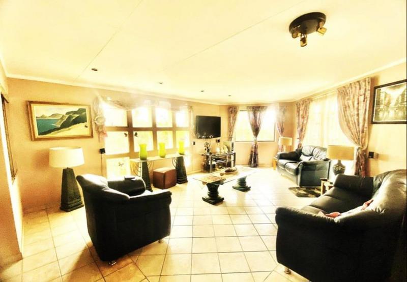 5 Bedroom Property for Sale in Glenvista Gauteng