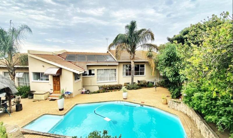 5 Bedroom Property for Sale in Glenvista Gauteng