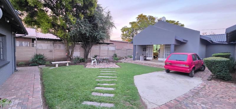 4 Bedroom Property for Sale in Three Rivers Gauteng