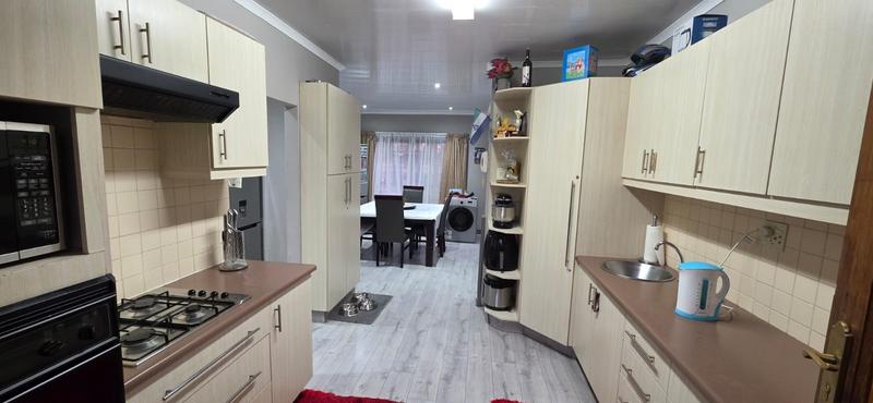 4 Bedroom Property for Sale in Three Rivers Gauteng