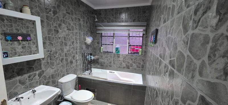 4 Bedroom Property for Sale in Three Rivers Gauteng