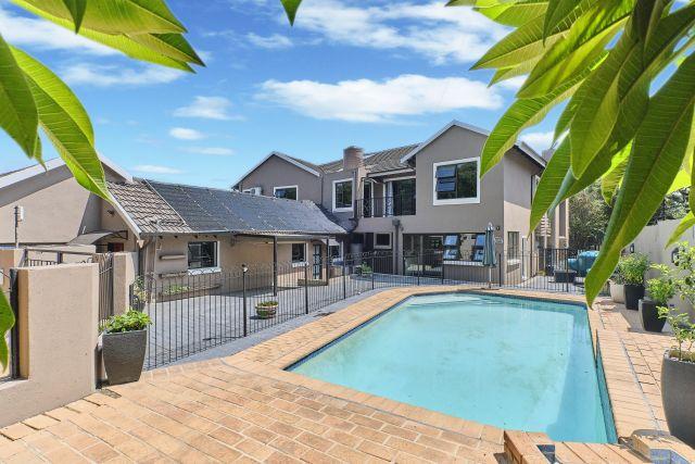 To Let 4 Bedroom Property for Rent in Sunninghill Gauteng