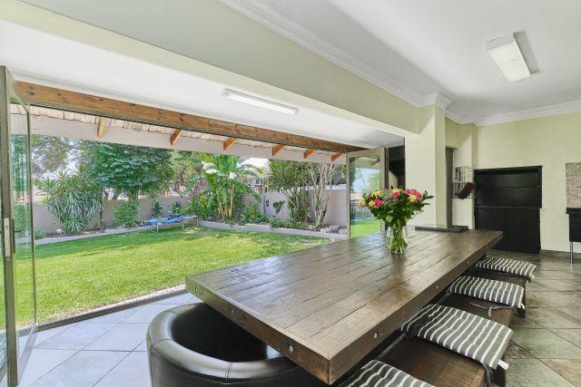 To Let 4 Bedroom Property for Rent in Sunninghill Gauteng