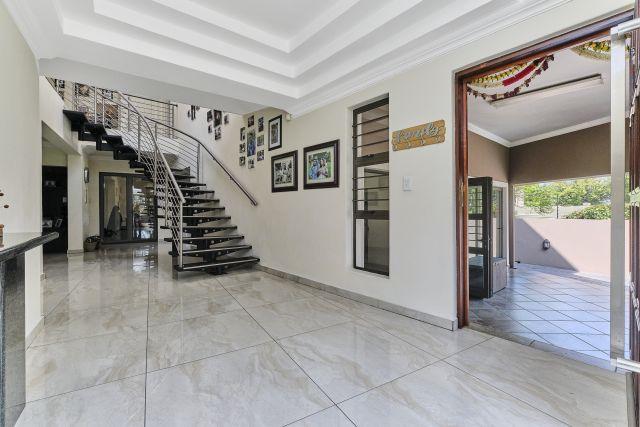 To Let 4 Bedroom Property for Rent in Sunninghill Gauteng