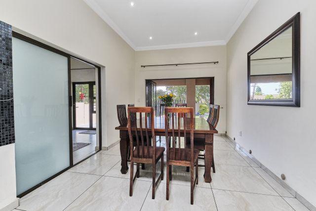 To Let 4 Bedroom Property for Rent in Sunninghill Gauteng