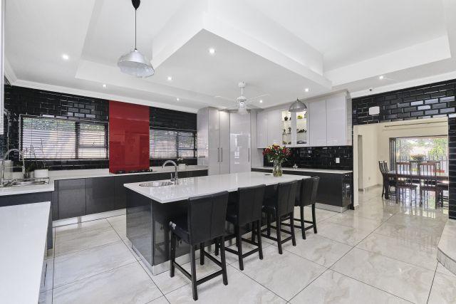 To Let 4 Bedroom Property for Rent in Sunninghill Gauteng