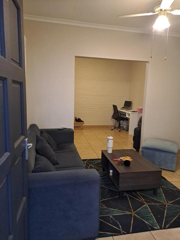 To Let 1 Bedroom Property for Rent in Emmarentia Gauteng