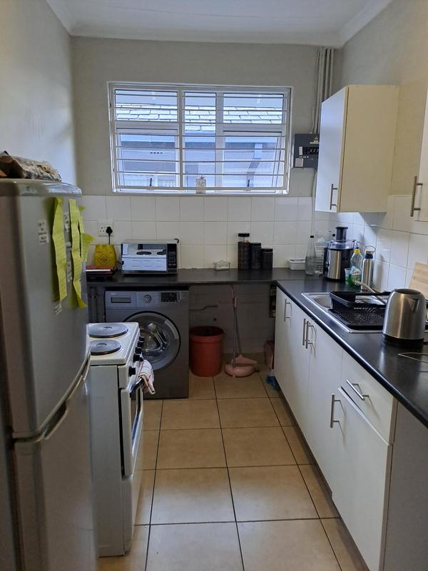 To Let 1 Bedroom Property for Rent in Emmarentia Gauteng