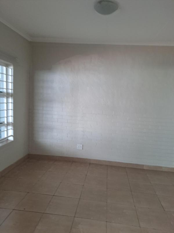 1 Bedroom Property for Sale in Emmarentia Gauteng