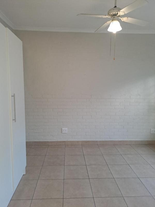 1 Bedroom Property for Sale in Emmarentia Gauteng