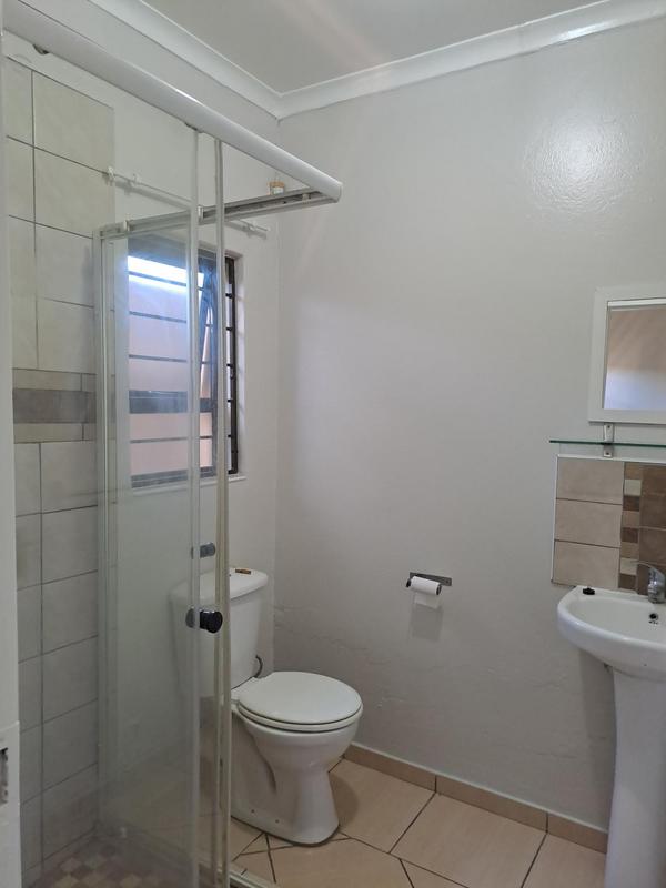 1 Bedroom Property for Sale in Emmarentia Gauteng