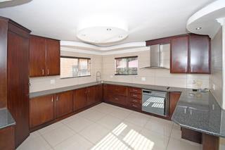 To Let 5 Bedroom Property for Rent in Eldoglen Gauteng