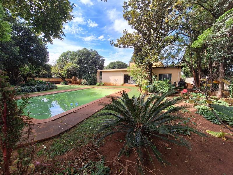 5 Bedroom Property for Sale in Meyerspark Gauteng