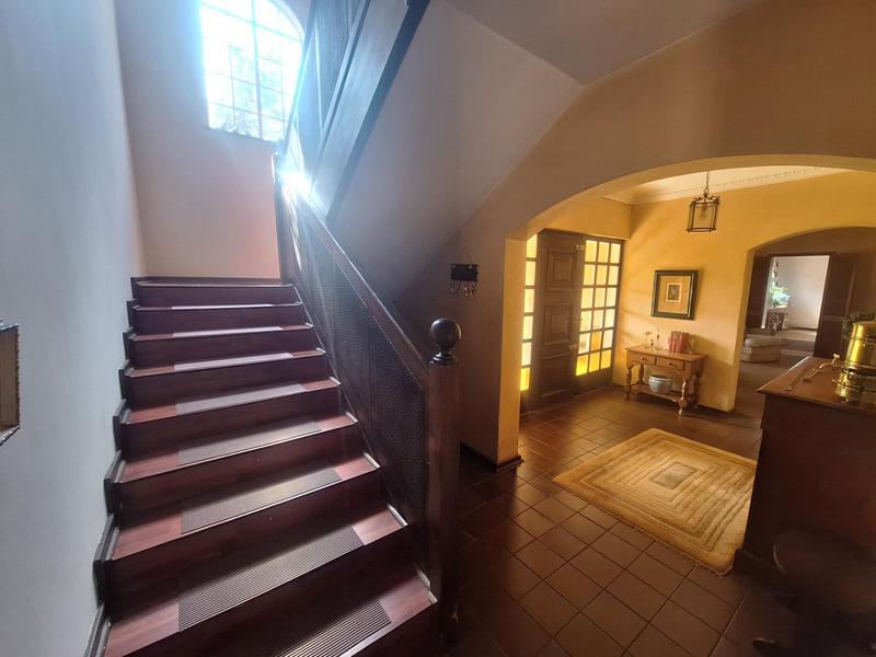 5 Bedroom Property for Sale in Meyerspark Gauteng