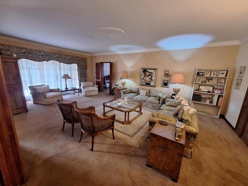 5 Bedroom Property for Sale in Meyerspark Gauteng