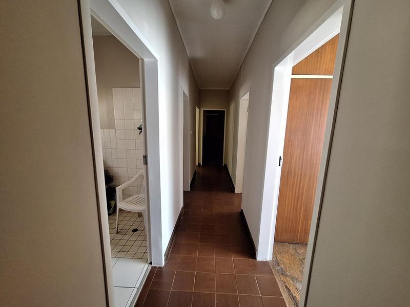 5 Bedroom Property for Sale in Meyerspark Gauteng