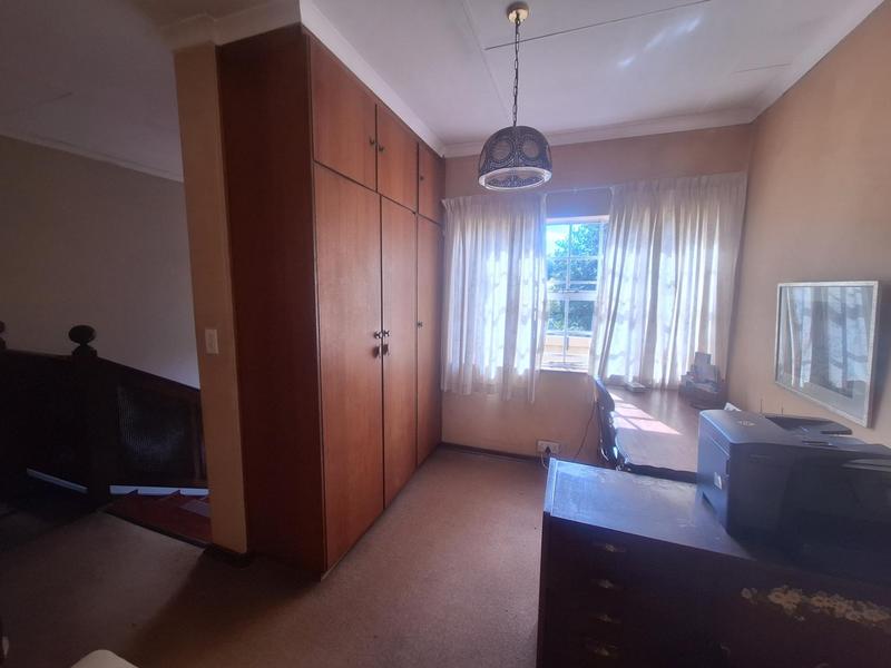 5 Bedroom Property for Sale in Meyerspark Gauteng