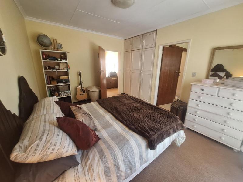 5 Bedroom Property for Sale in Meyerspark Gauteng