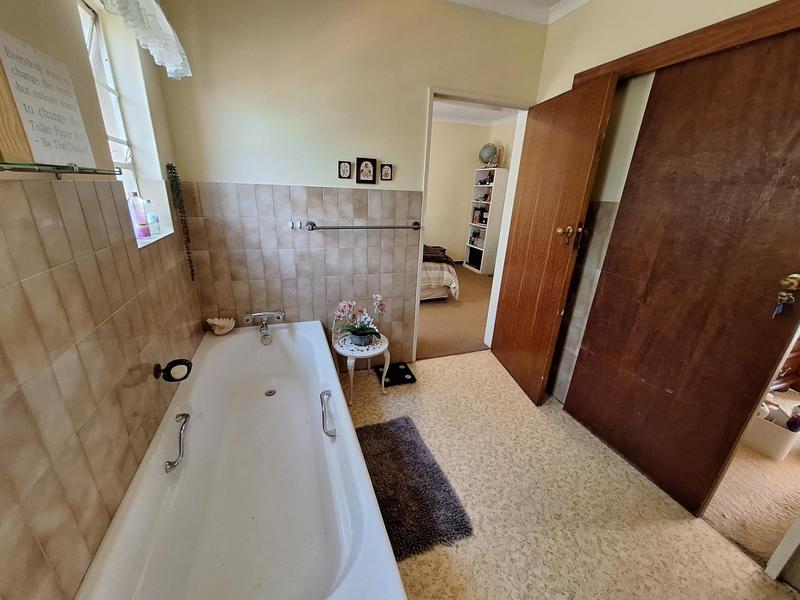 5 Bedroom Property for Sale in Meyerspark Gauteng