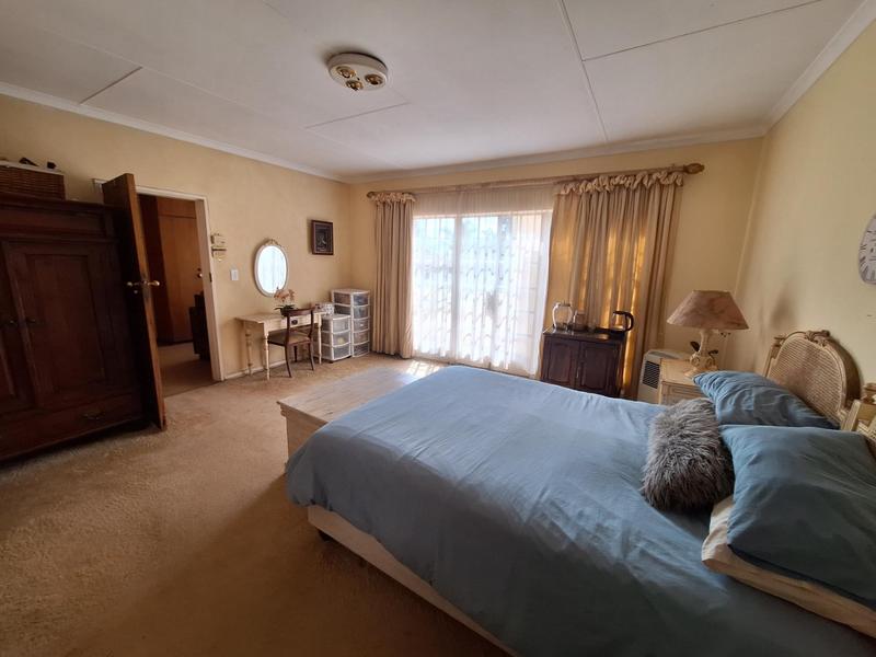 5 Bedroom Property for Sale in Meyerspark Gauteng