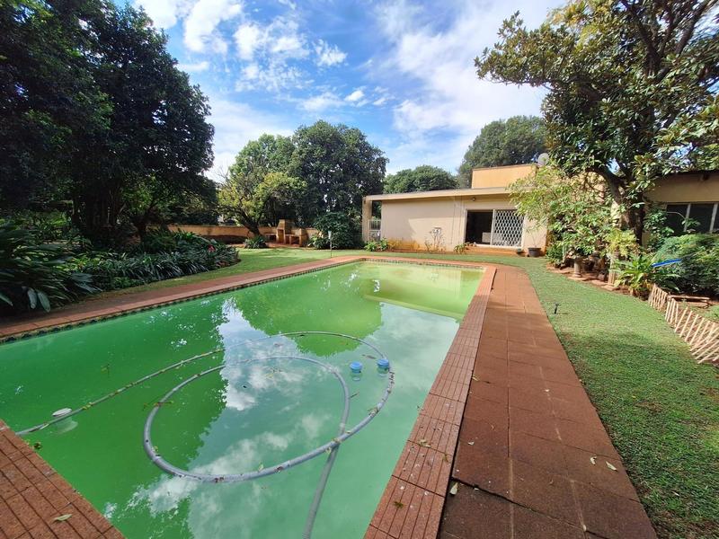 5 Bedroom Property for Sale in Meyerspark Gauteng
