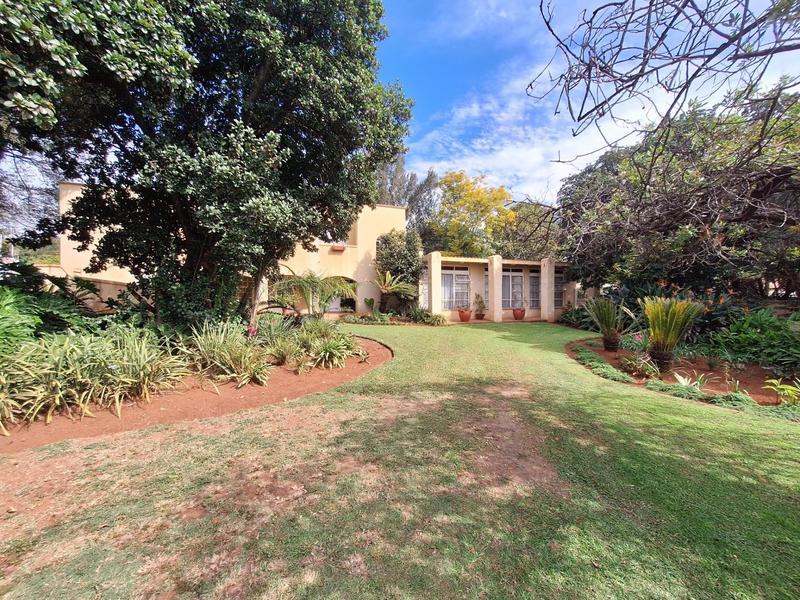 5 Bedroom Property for Sale in Meyerspark Gauteng