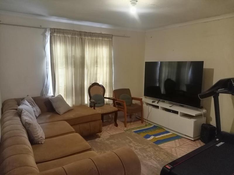 To Let 2 Bedroom Property for Rent in Ebony Park Gauteng