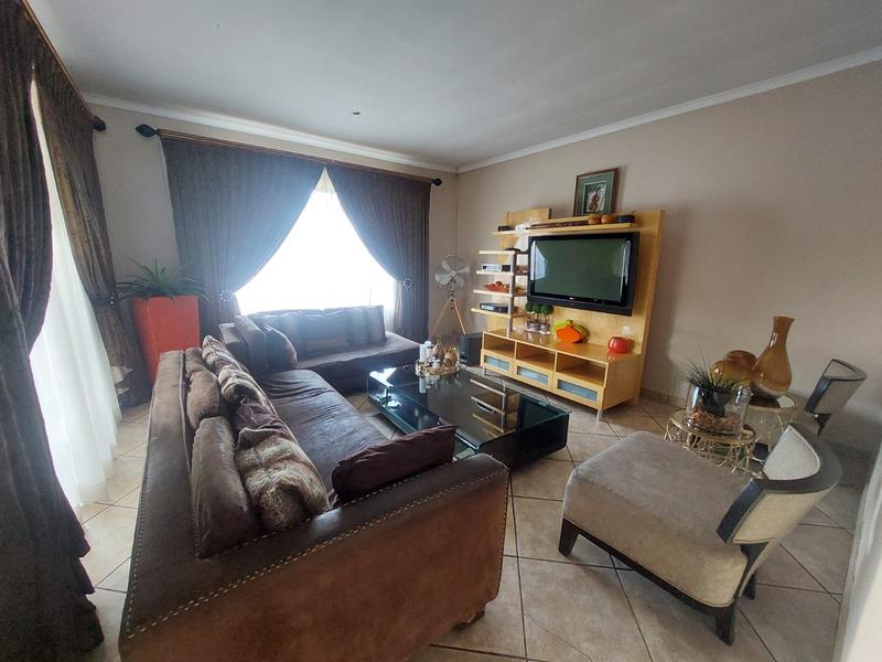 3 Bedroom Property for Sale in Thatchfield Gauteng