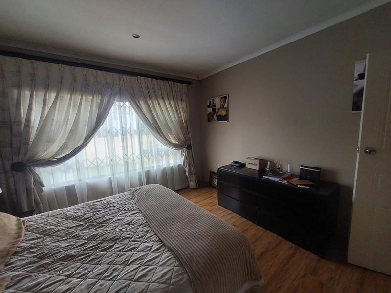 3 Bedroom Property for Sale in Thatchfield Gauteng