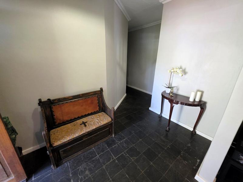 5 Bedroom Property for Sale in Sinoville Gauteng