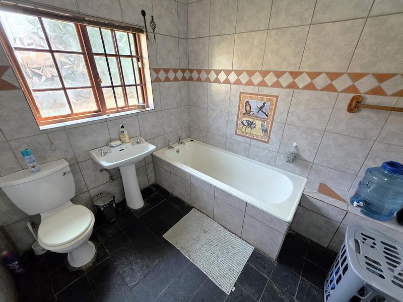 5 Bedroom Property for Sale in Sinoville Gauteng