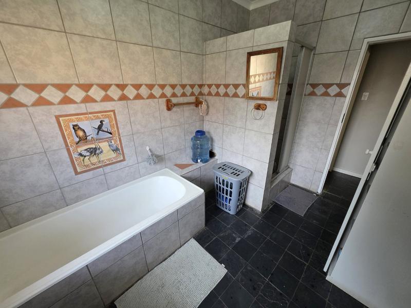 5 Bedroom Property for Sale in Sinoville Gauteng