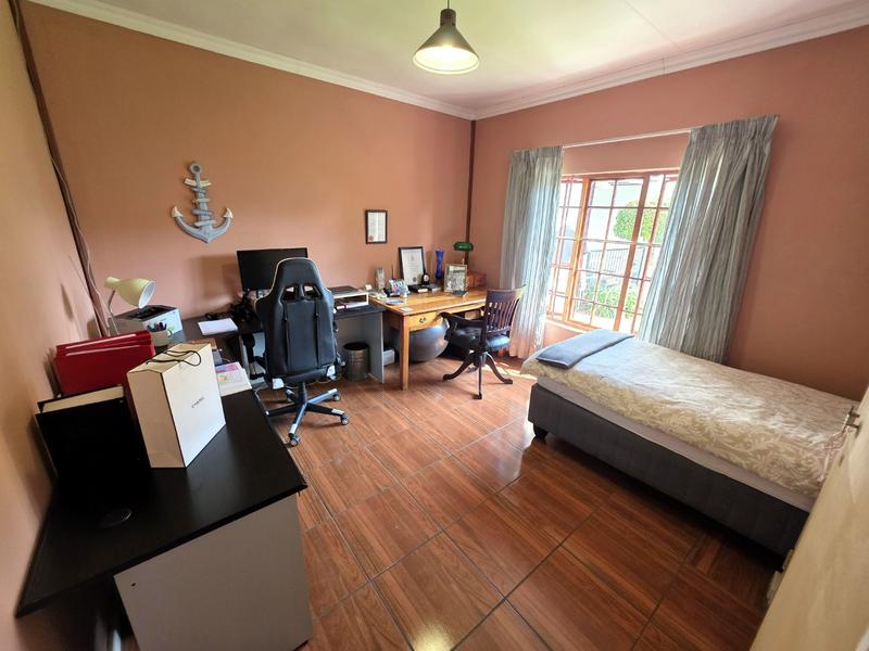 5 Bedroom Property for Sale in Sinoville Gauteng