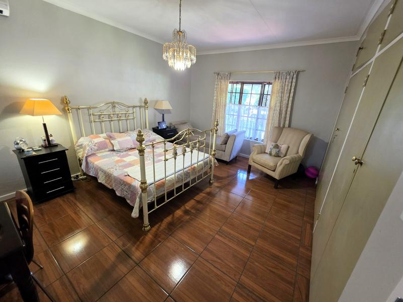5 Bedroom Property for Sale in Sinoville Gauteng
