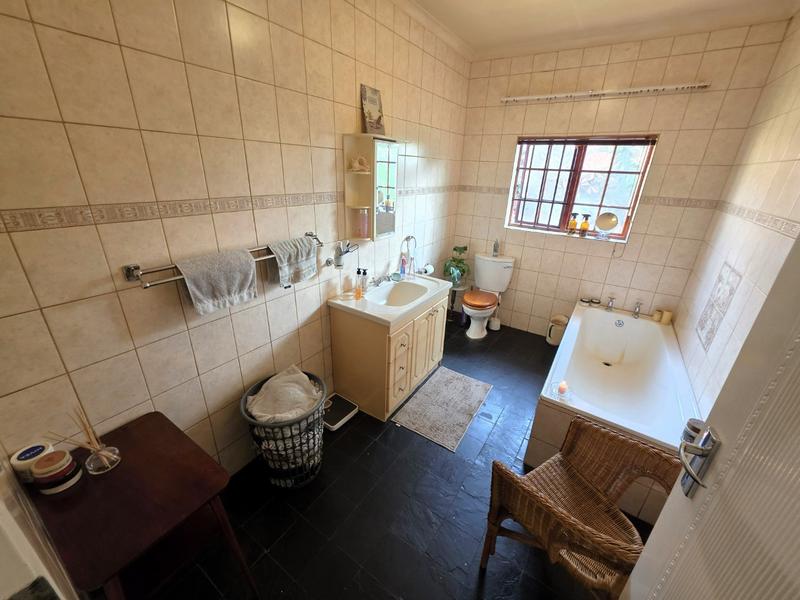 5 Bedroom Property for Sale in Sinoville Gauteng