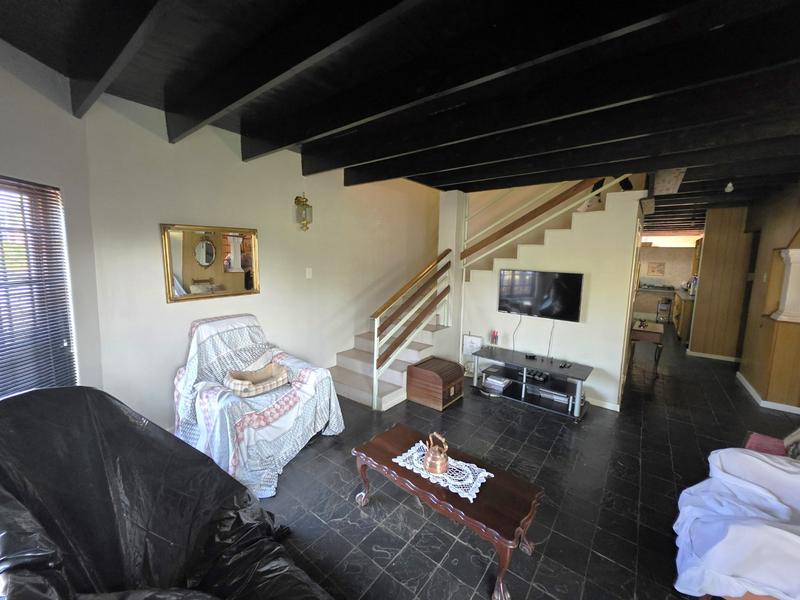 5 Bedroom Property for Sale in Sinoville Gauteng
