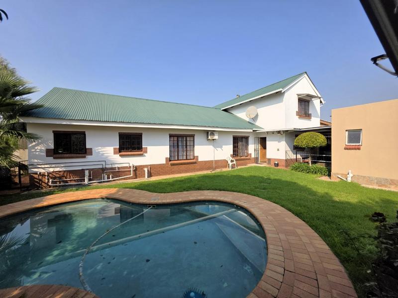 5 Bedroom Property for Sale in Sinoville Gauteng