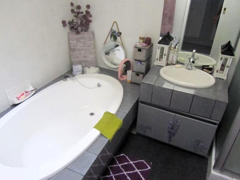 5 Bedroom Property for Sale in Sunward Park Gauteng