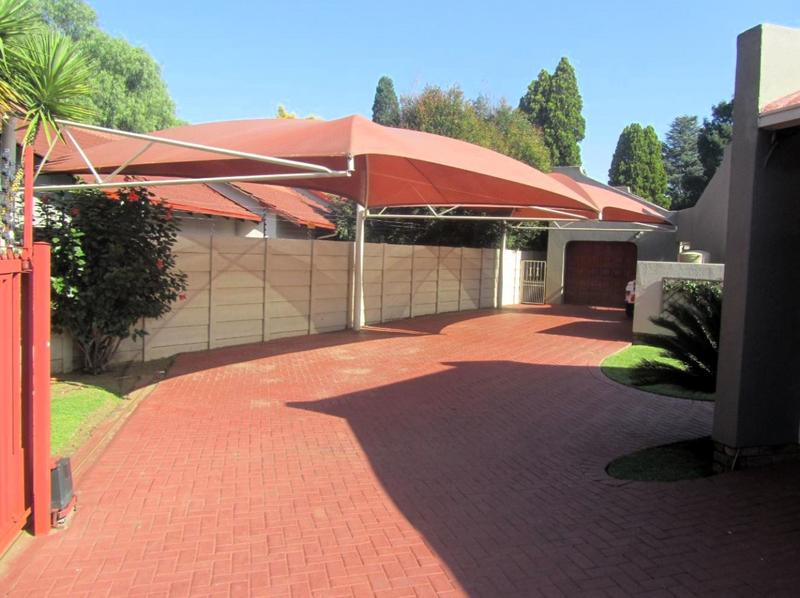 5 Bedroom Property for Sale in Sunward Park Gauteng