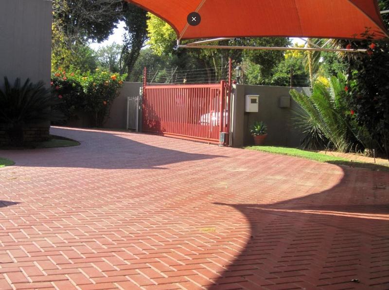 5 Bedroom Property for Sale in Sunward Park Gauteng
