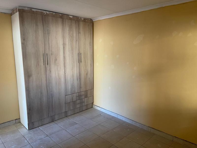 To Let 2 Bedroom Property for Rent in Marlands Gauteng