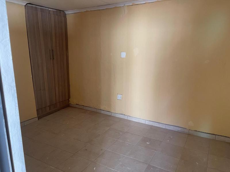 To Let 2 Bedroom Property for Rent in Marlands Gauteng