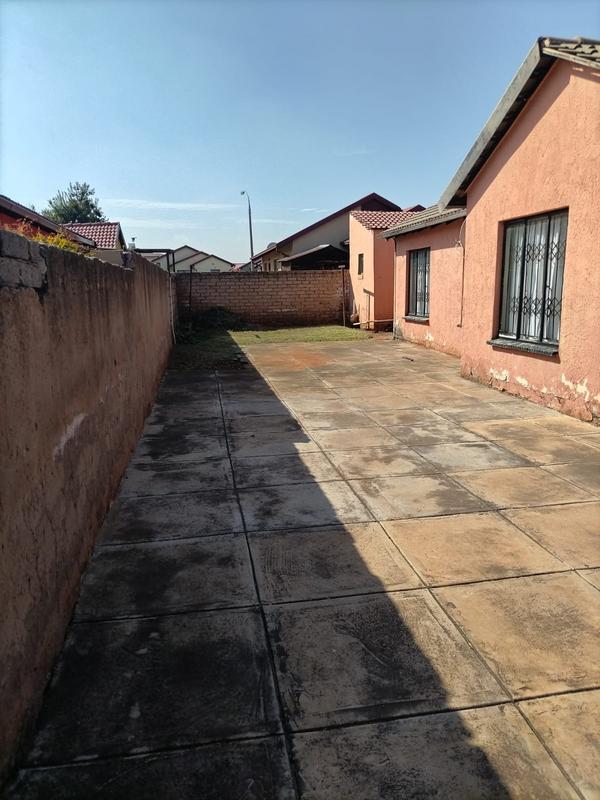 3 Bedroom Property for Sale in Dawn Park Gauteng