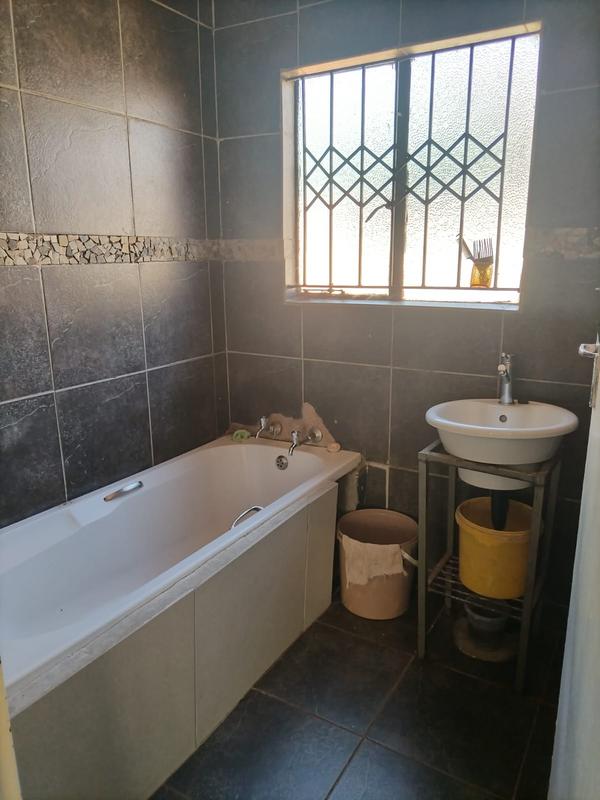 3 Bedroom Property for Sale in Dawn Park Gauteng