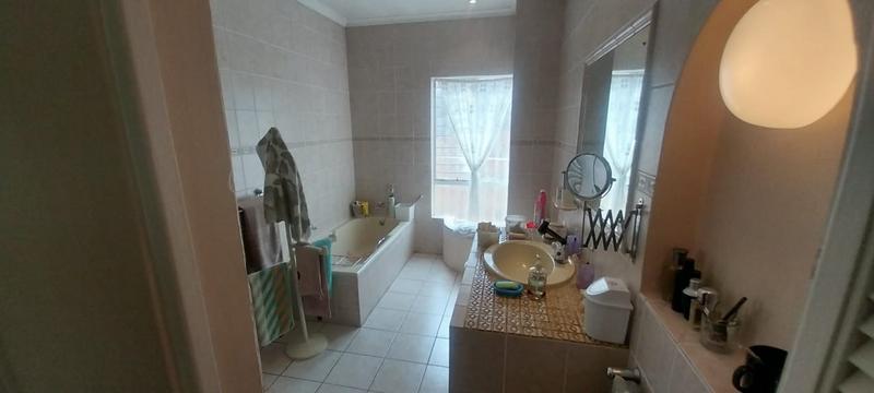 3 Bedroom Property for Sale in Bruma Gauteng