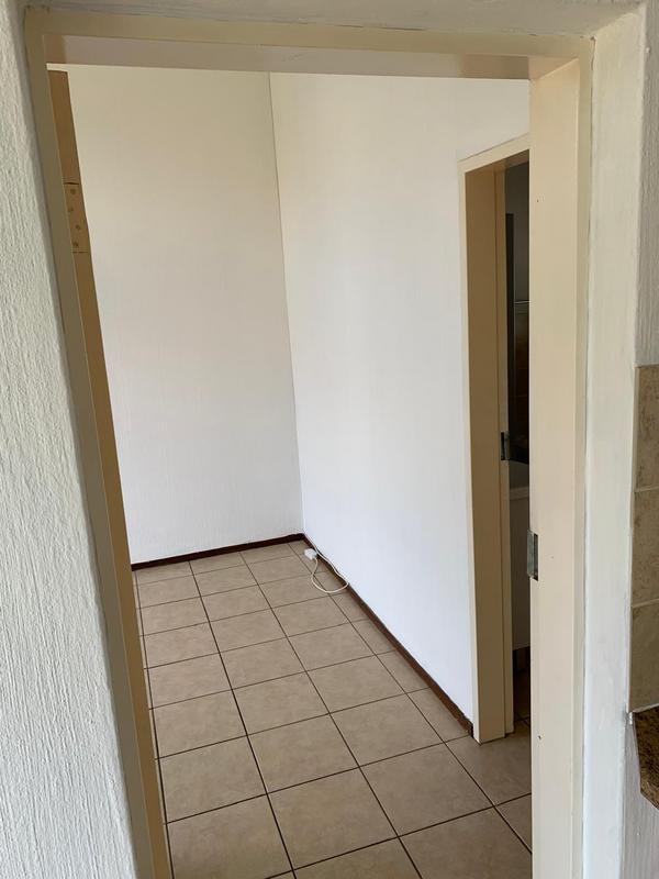 1 Bedroom Property for Sale in Sugar Bush Estate Gauteng