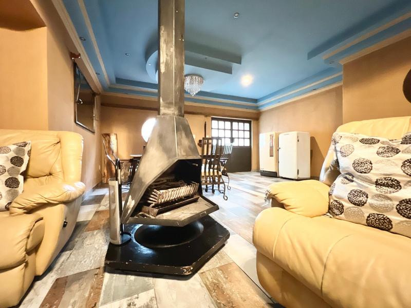 7 Bedroom Property for Sale in Buccleuch Gauteng